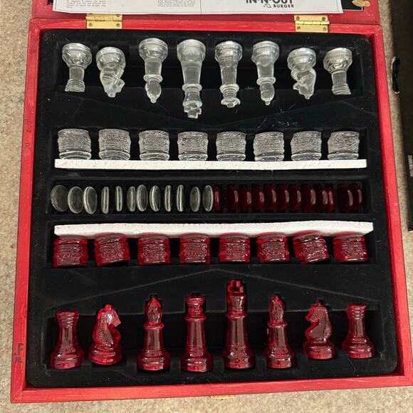 IN-N-OUT Chess Board Glass Complete Set With Box RARE - Picture 3 of 13